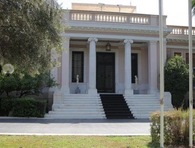 Μ. Μαξίμου: «Η ΝΔ ακόμα να καταδικάσει τις φασιστικές απειλές»